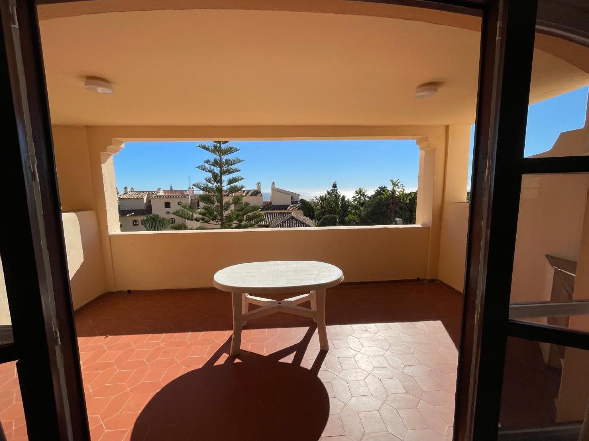 Apartamentos El Toro Marbella Bagian luar foto