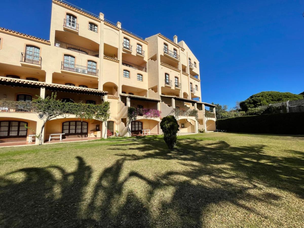 Apartamentos El Toro Marbella Bagian luar foto