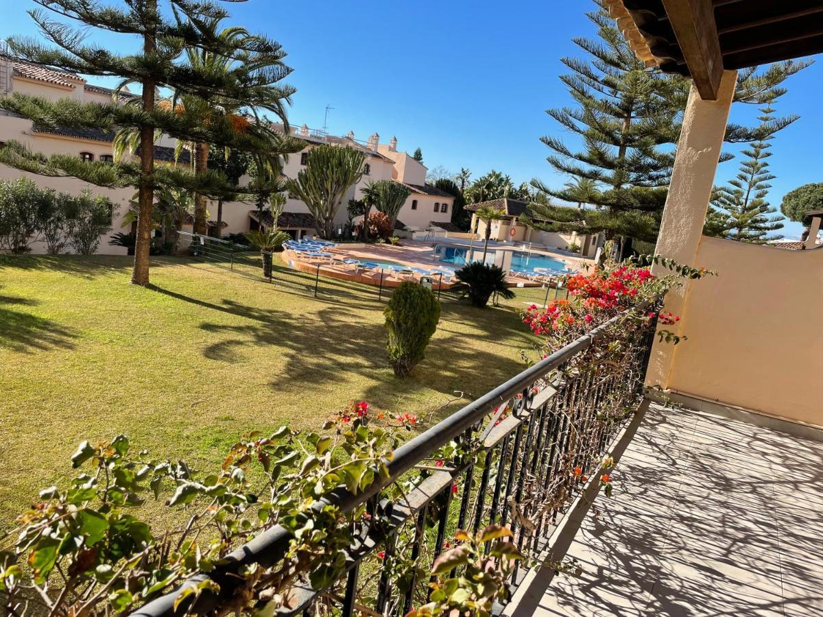 Apartamentos El Toro Marbella Bagian luar foto