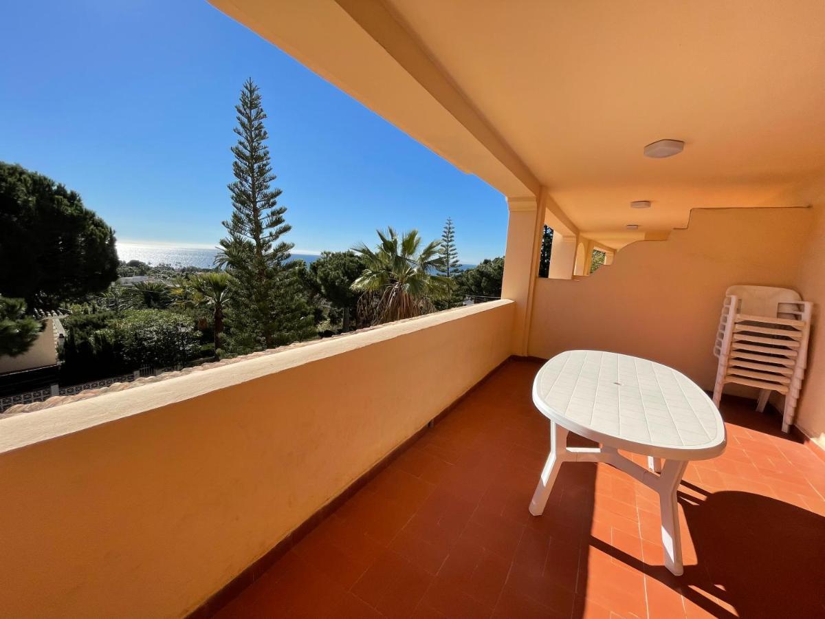 Apartamentos El Toro Marbella Bagian luar foto
