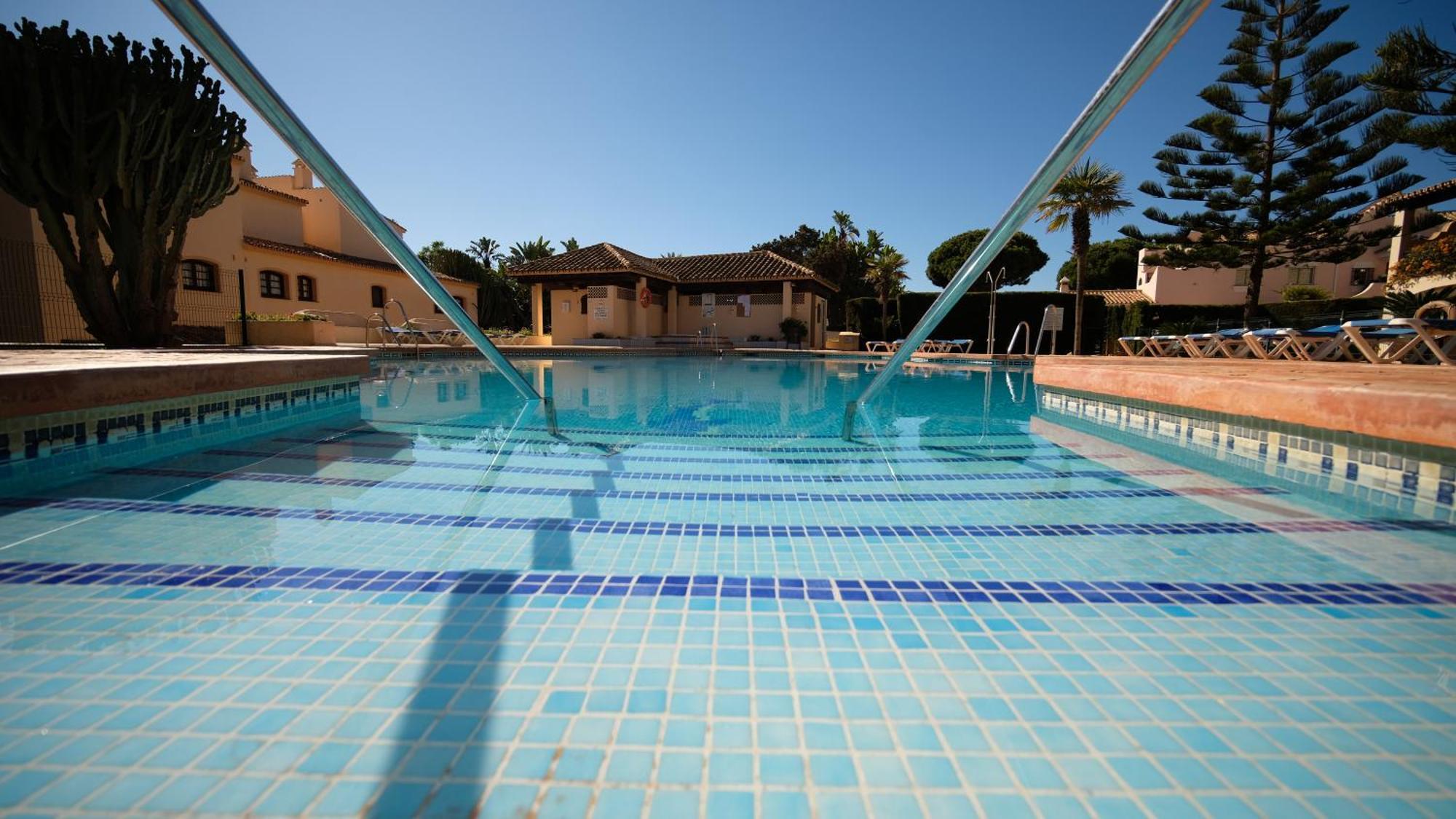 Apartamentos El Toro Marbella Bagian luar foto