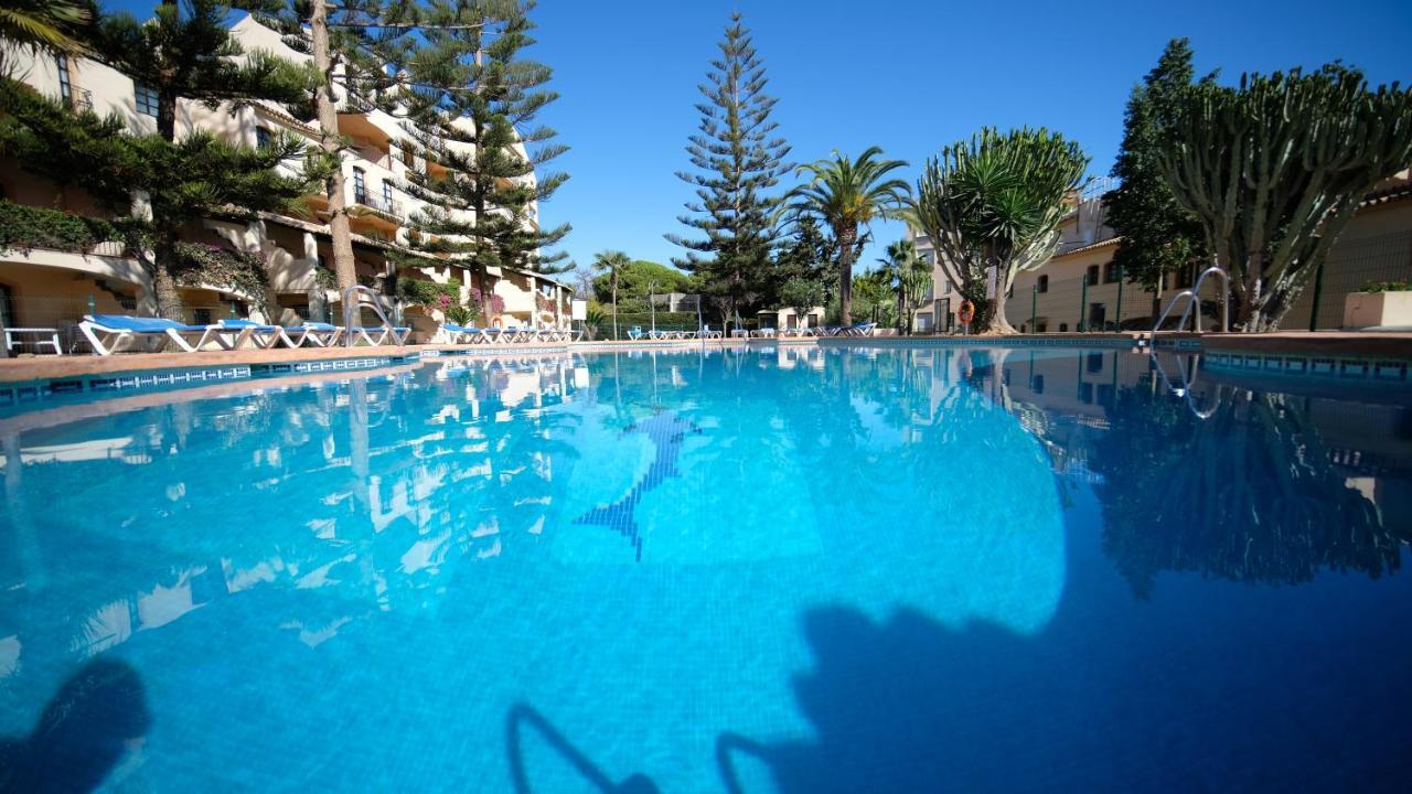 Apartamentos El Toro Marbella Bagian luar foto
