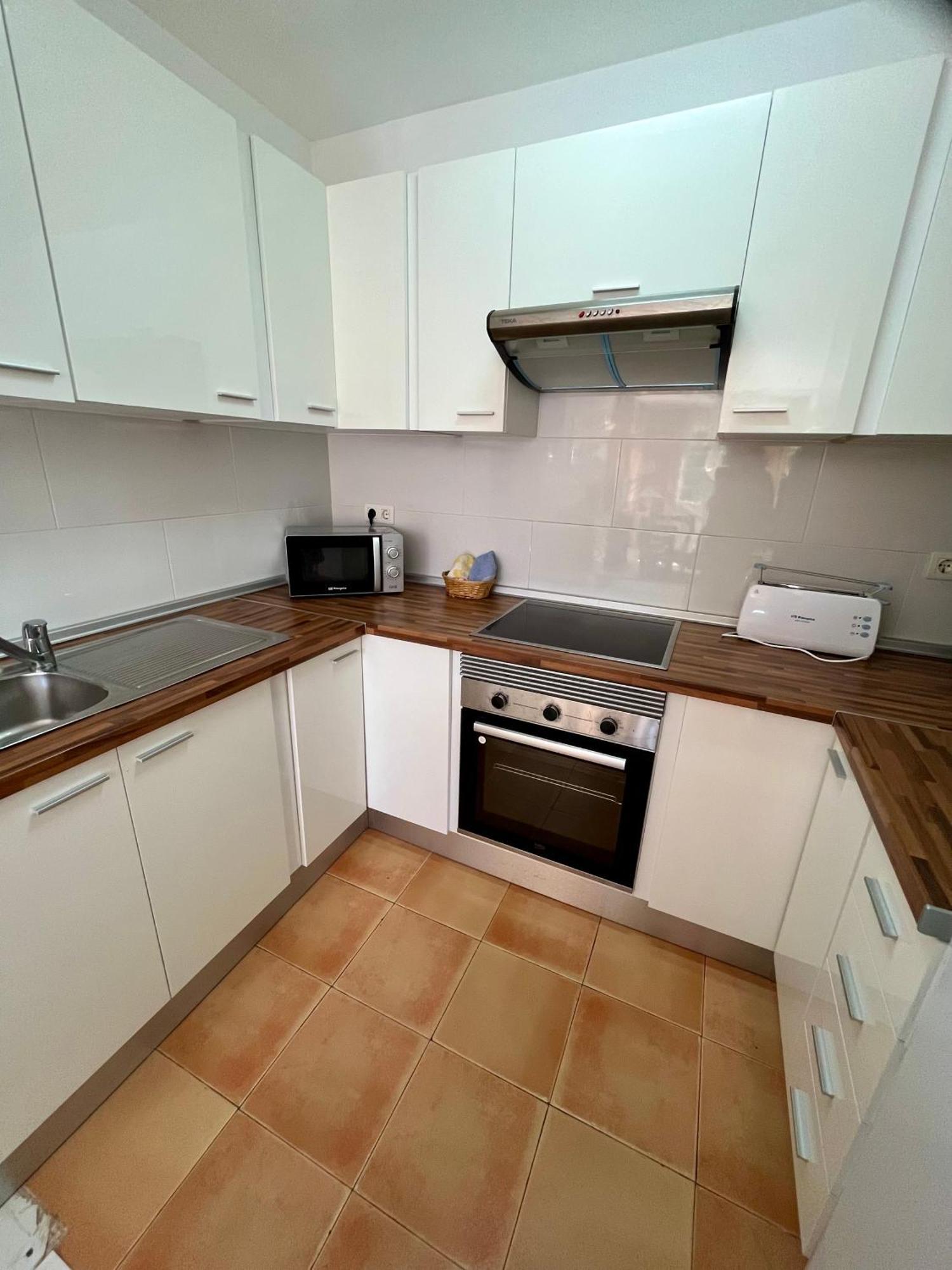 Apartamentos El Toro Marbella Bagian luar foto