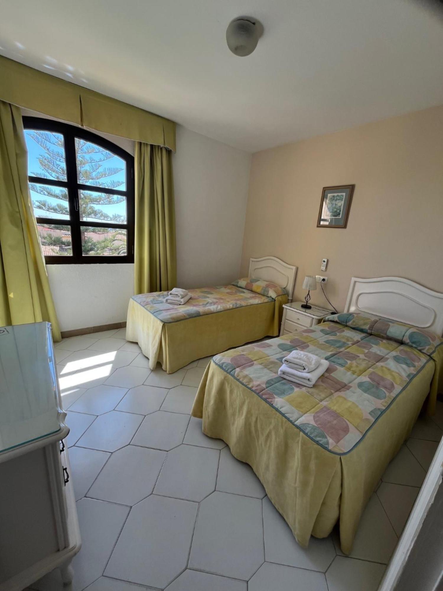 Apartamentos El Toro Marbella Bagian luar foto