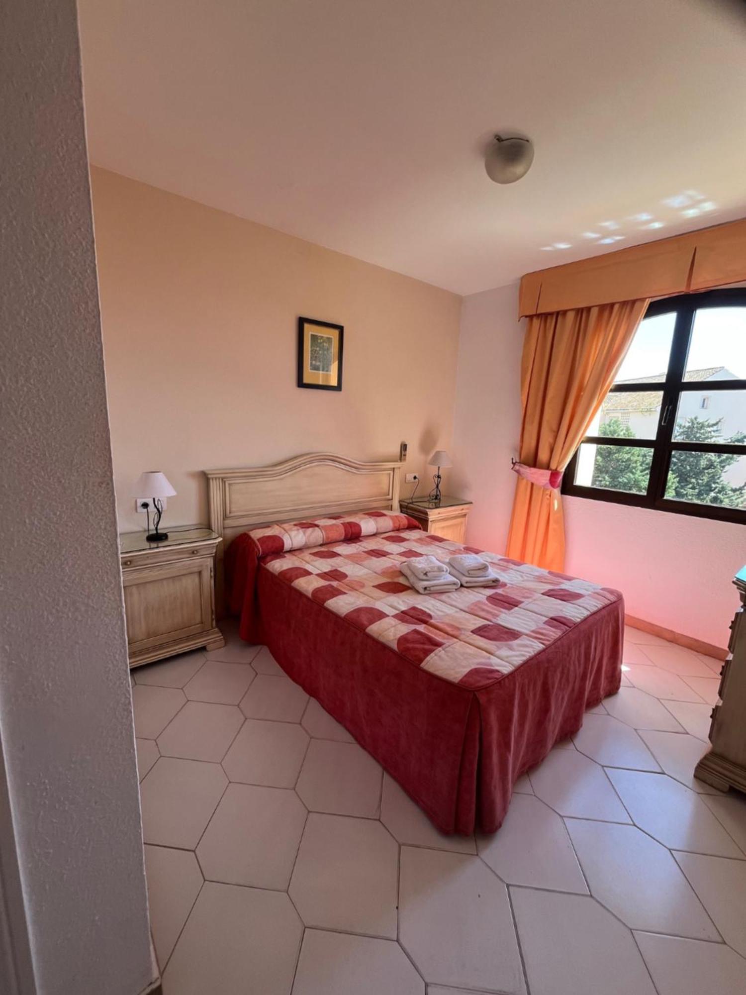 Apartamentos El Toro Marbella Bagian luar foto