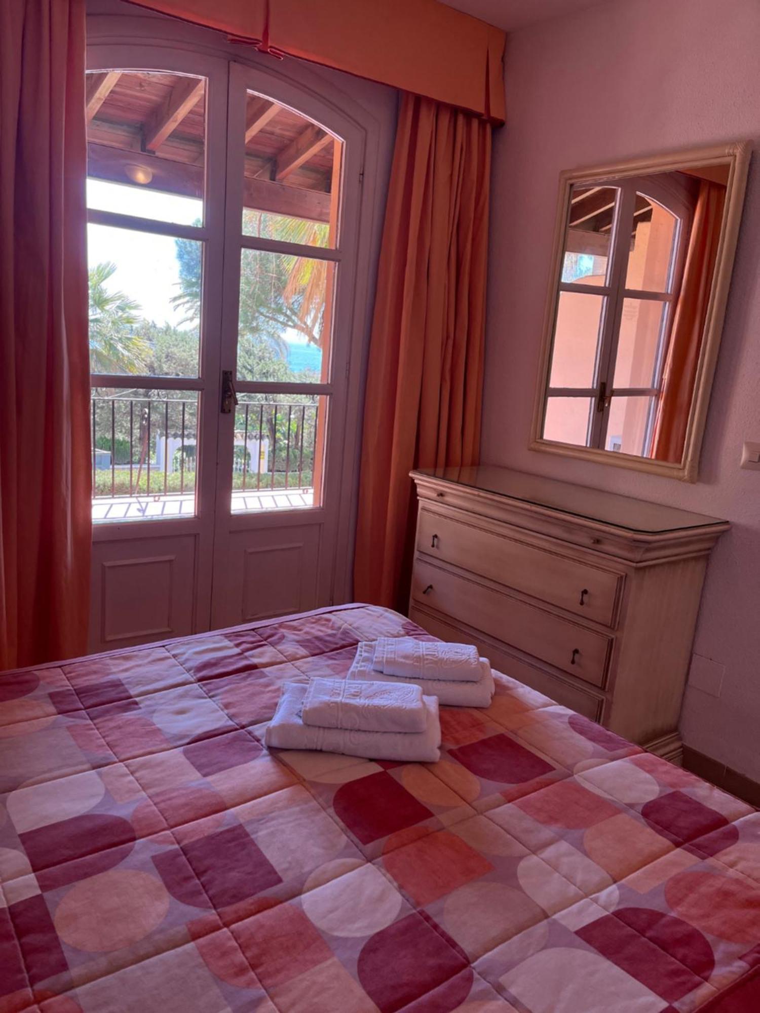 Apartamentos El Toro Marbella Bagian luar foto