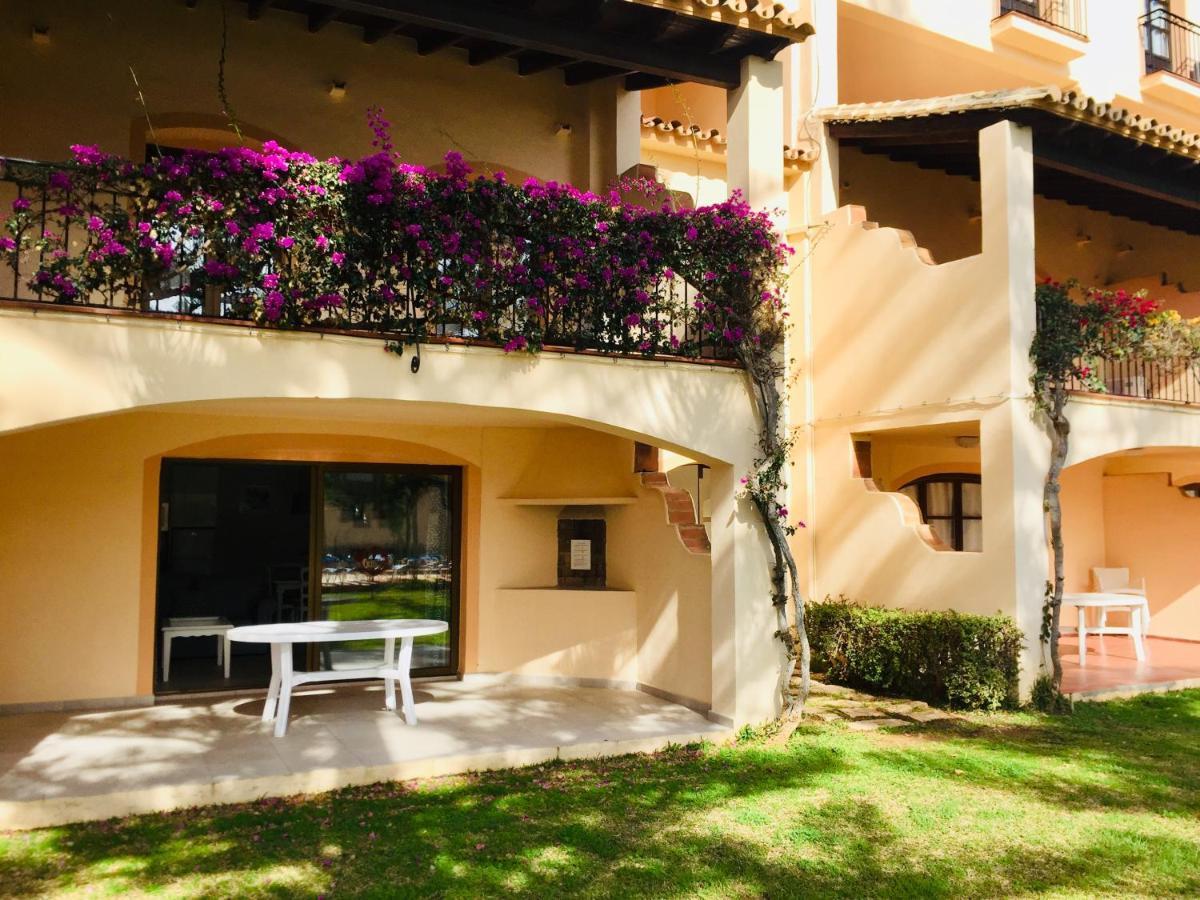 Apartamentos El Toro Marbella Bagian luar foto